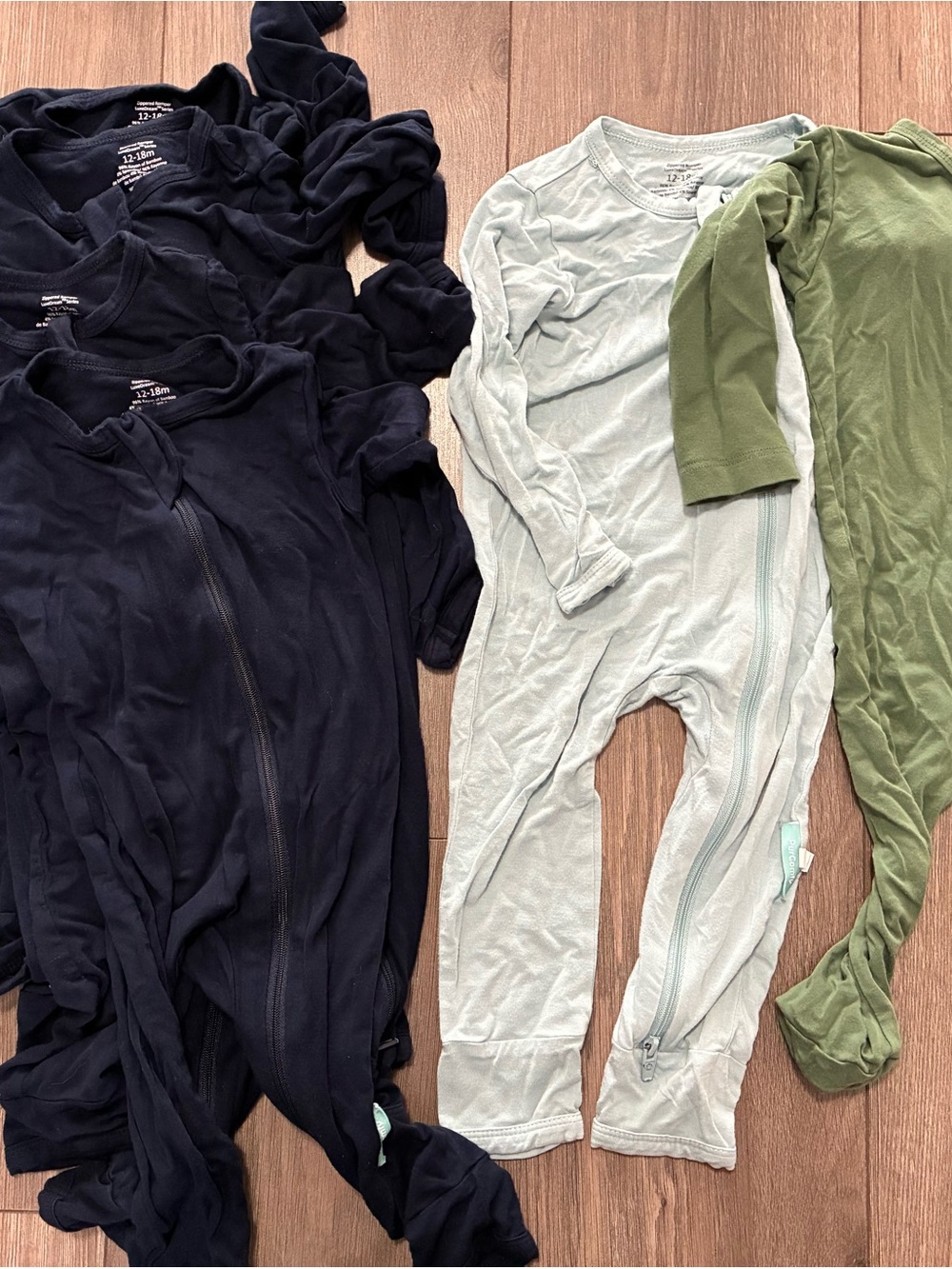 PurComfy Bamboo Footed Pajama Set - 4 Navy, Light Blue, Olive. 6 pieces